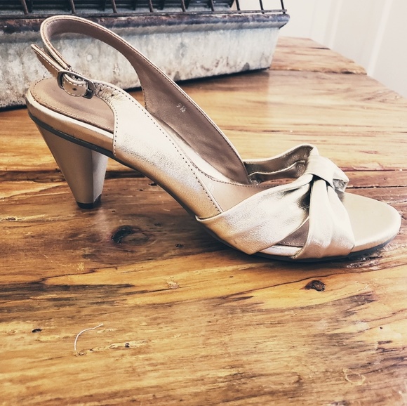 New! You by Crocs Slingback, size 8 - Picture 3 of 5